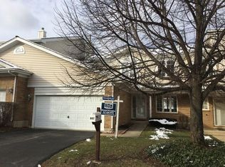 847 Harper Ct #847, Cary, IL 60013