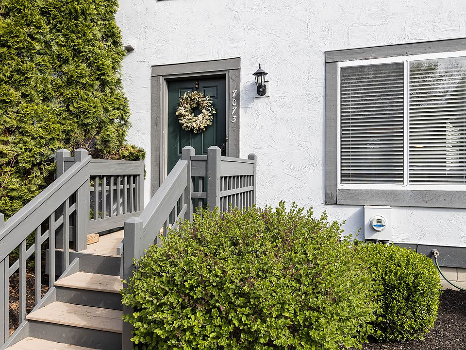 1st image of 7073 Muirfield Dr #1