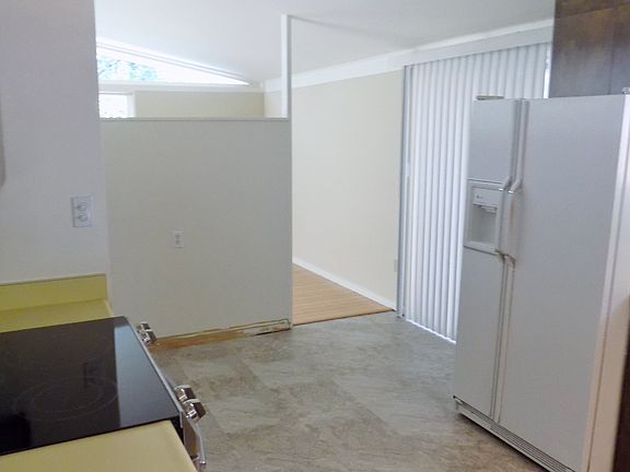 Kitchen with breakfast nook