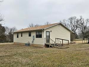 4th image of 8223 N 7th Hwy