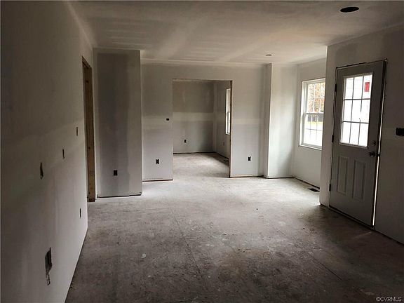 4th image of 24519 Plantation Dr