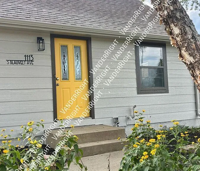 1113 S Blauvelt Ave — Photo 42