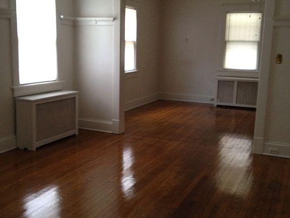 5th image of 937 Harrington Ave APT A