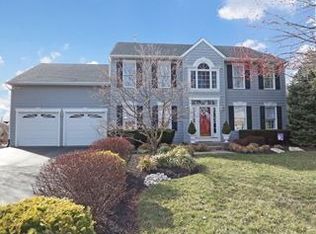 340 Laurel Oaks Dr, Langhorne, PA 19047