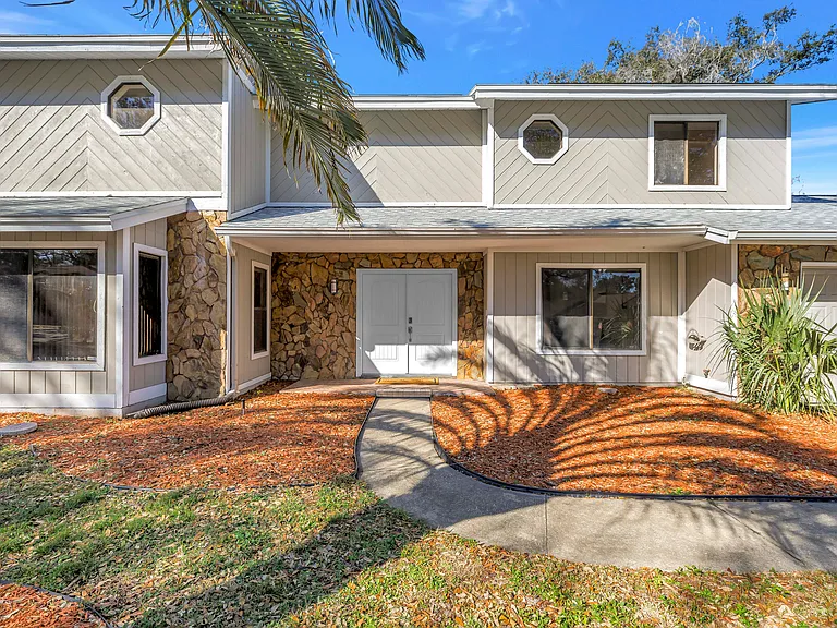 2789 Valencia Ln W — Photo 1