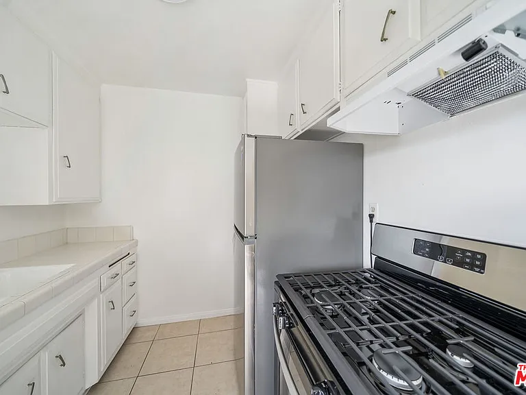 2038 S Holt Ave #16 — Photo 4
