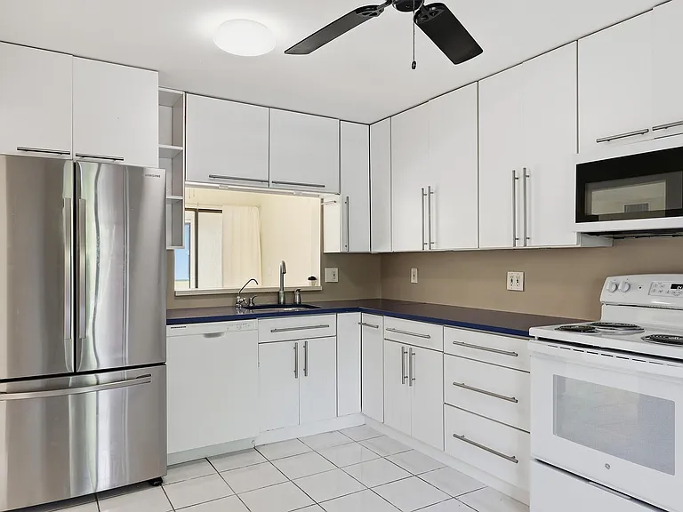 3242 Perimeter Dr — Photo 6