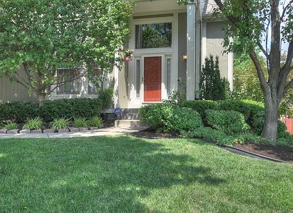 2nd image of 13927 Parkhill St