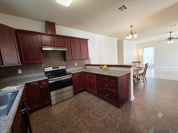 4th image of 6751 Silver Springs Dr