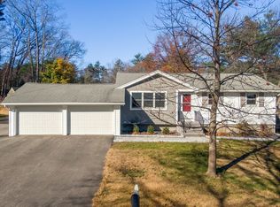 8 Gloria Rd, Georgetown, MA 01833