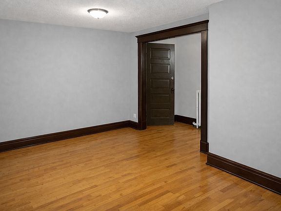 4th image of 2616 Taylor St NE