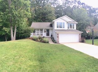 18582 Woodduck Dr, Spring Lake, MI 49456