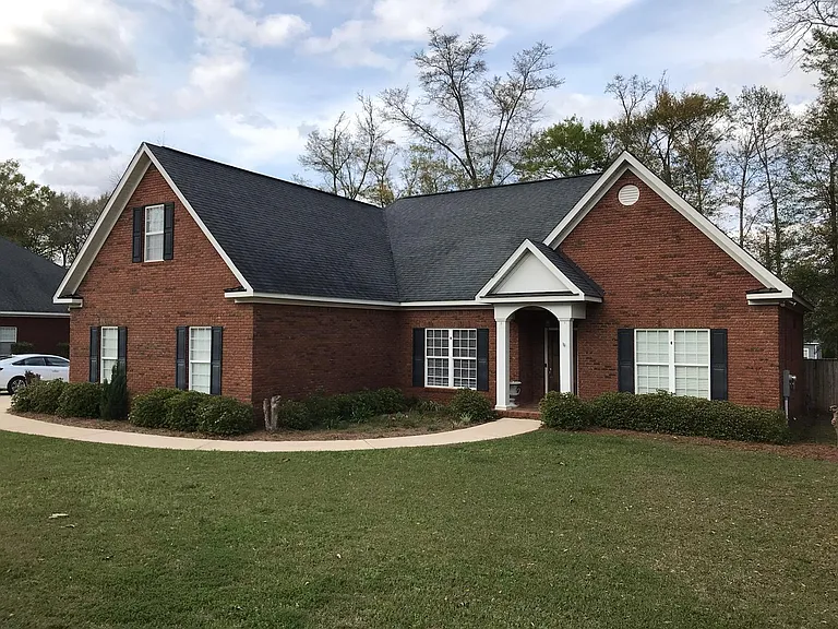207 Gladstone Way — Photo 1