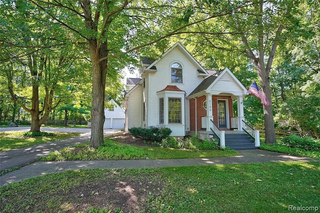 5100 Perry Rd, Grand Blanc, MI 48439 Zillow
