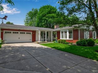 20 Glenbourne Ct, Amherst, NY 14221