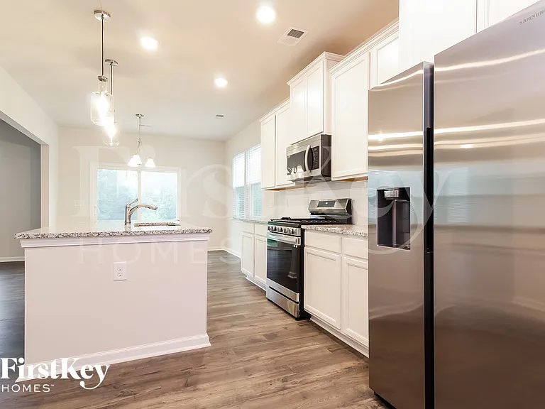 721 Ridgemoor Trl — Photo 6