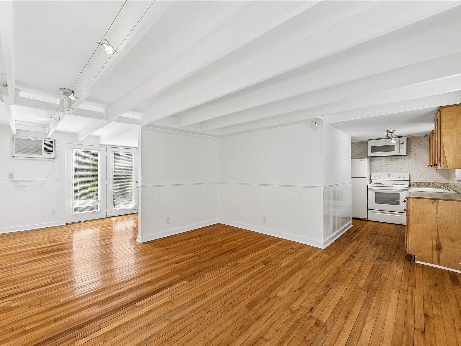 1 bed, 1.0 bath, 500 sqft, $1,095 — Photo 1