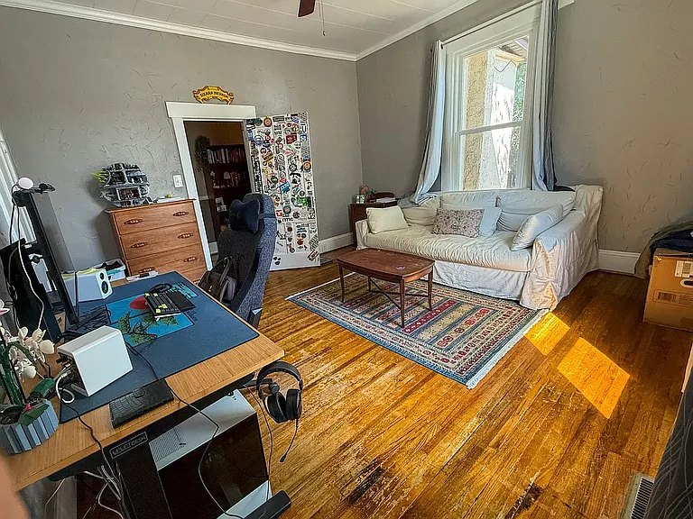 316 W Maple St — Photo 10