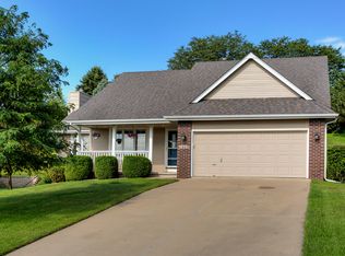 1009 Ridgewood Ct, West Des Moines, IA 50265