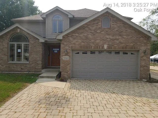 15522 Laramie Ave photo 1