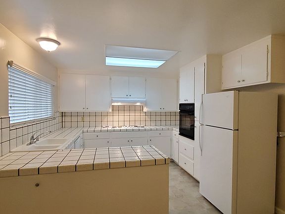 2nd image of 661 Nello Dr APT 1