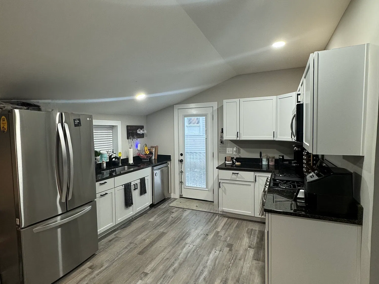 4070 Paxton Ave — Photo 3