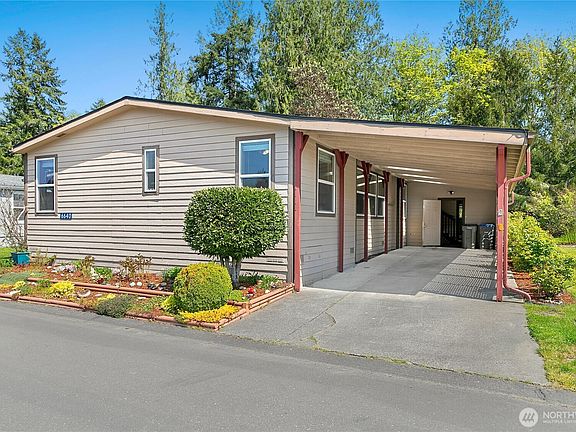 3rd image of 6640 Aquarius Lane