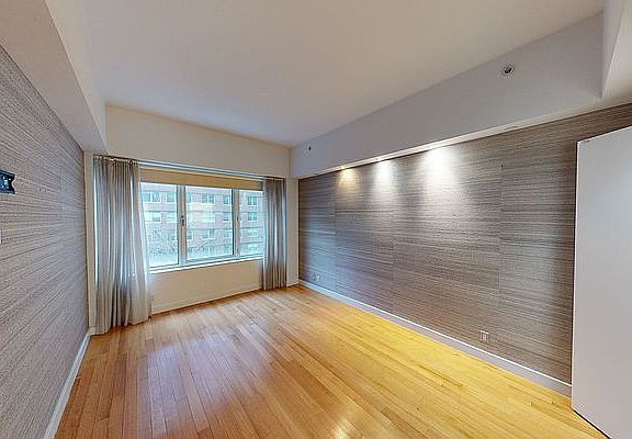 5th image of 14 W 14th St APT 3B