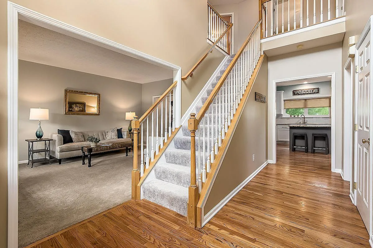 8073 Chateau Ln photo 1