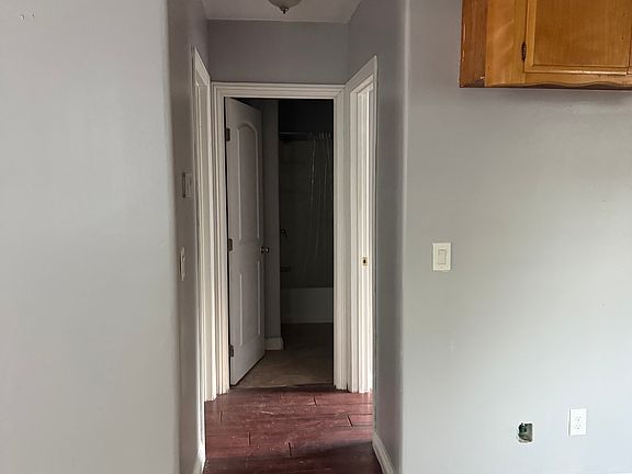 3rd image of 519 9th St #2
