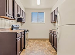 Utilities Paid! Freshly Updated 3 Bedroom with Parking & in-unit Laundry, Oakland, CA 94602