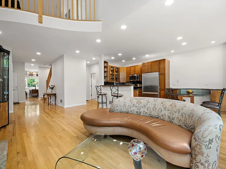 1745 Melise Dr — Photo 4