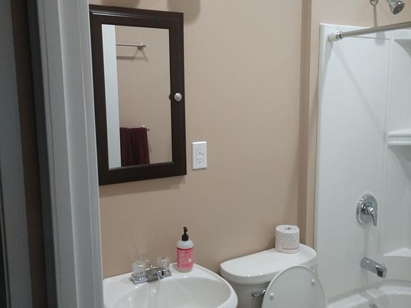 2nd image of 502 N Staffon St