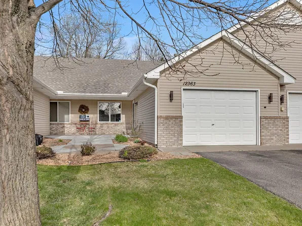 12363 Walnut Dr, Rogers, MN 55374