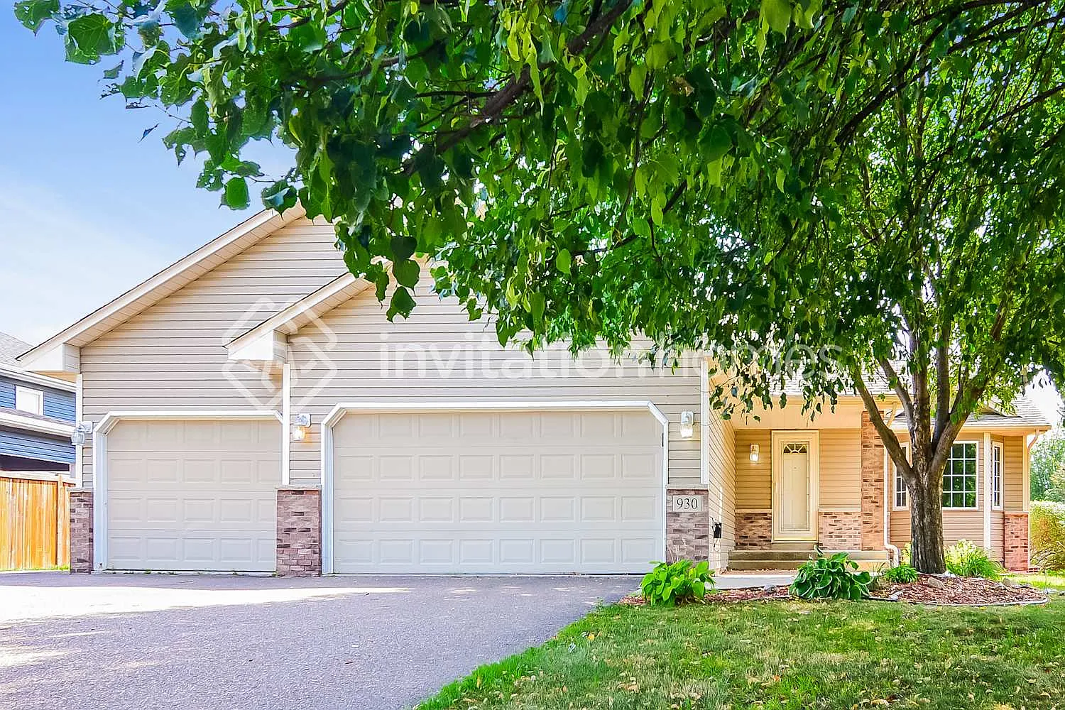 930 118th Ln NE Blaine, MN 55434 — Photo 1