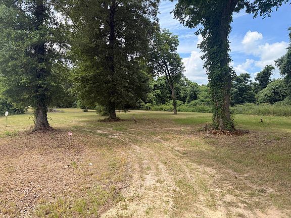 4th image of 1504 River Rd
