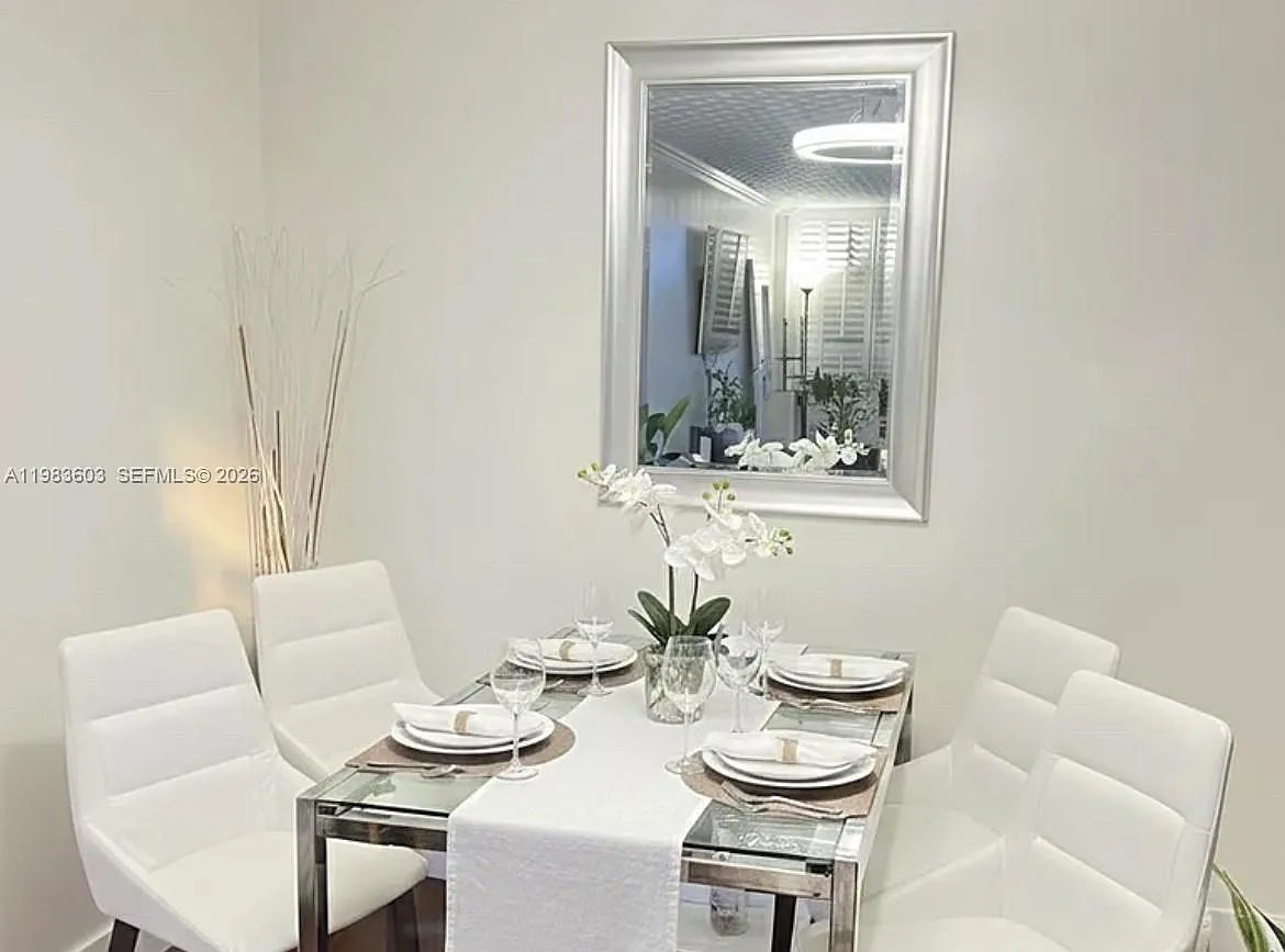 Waterside Towers Condo — Photo 3