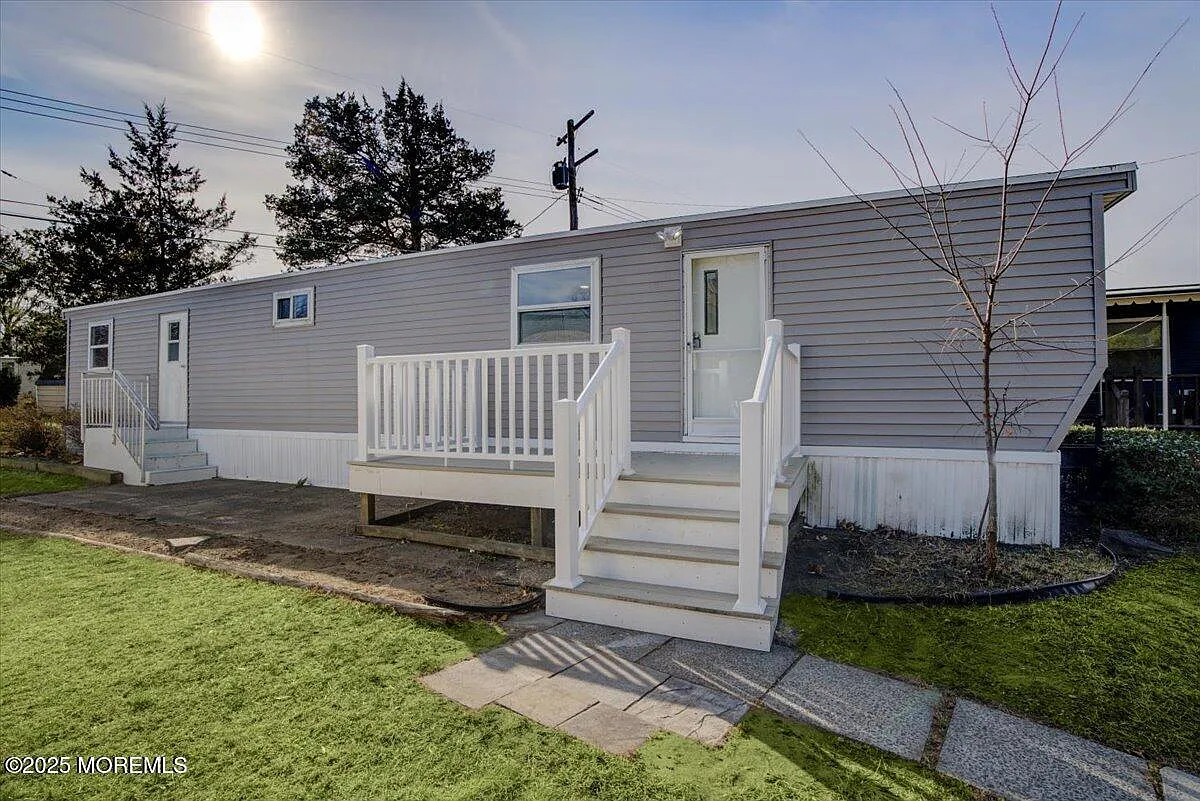 2 bed, $1,675 — Photo 3