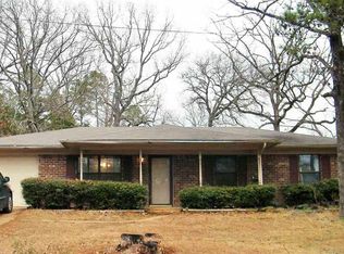 10549 Rolling Pines Dr, Tyler, TX 75707