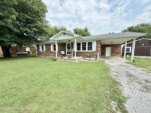 4th image of 1426 Millerstown Rd