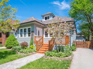 4030 N Larkin St, Shorewood, WI 53211