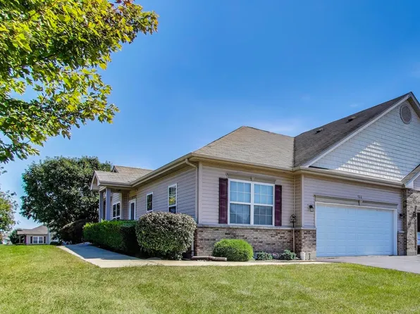 900 Yorktown St, McHenry, IL 60050