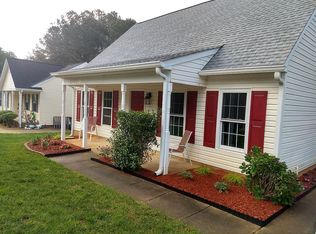 421 Lee St, Holly Springs, NC 27540