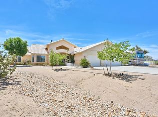 8959 Yucca Terrace Dr, Phelan, CA 92371