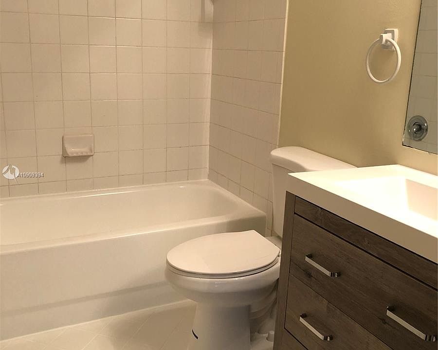 2nd image of 2901 SE 13th Rd Unit 103-41