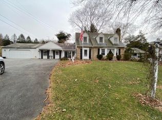 7643 Chestnut St, Zionsville, PA
