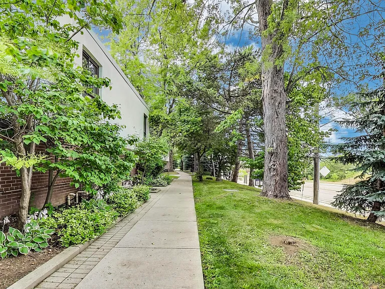 400 Woodsworth Rd #390 — Photo 28