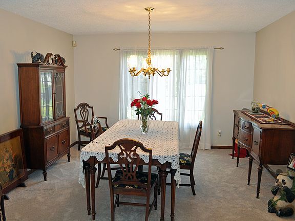 5th image of 5301 Parkledge Ct