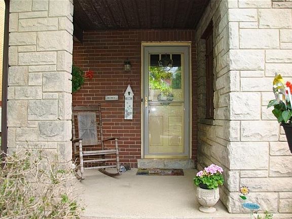 2nd image of 1002 Kreis Ln