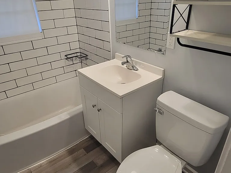 3033 S Millwood Ave — Photo 7